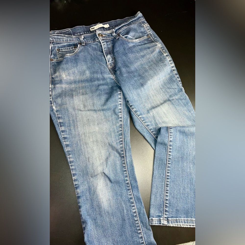 Levi’s Women’s Blue 515 Bootcut Jeans Size 6 EUC